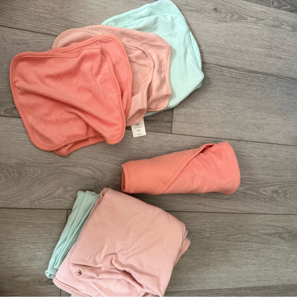 Baby burping cloths and matching hooded towels - Pink and Mint, NWOT